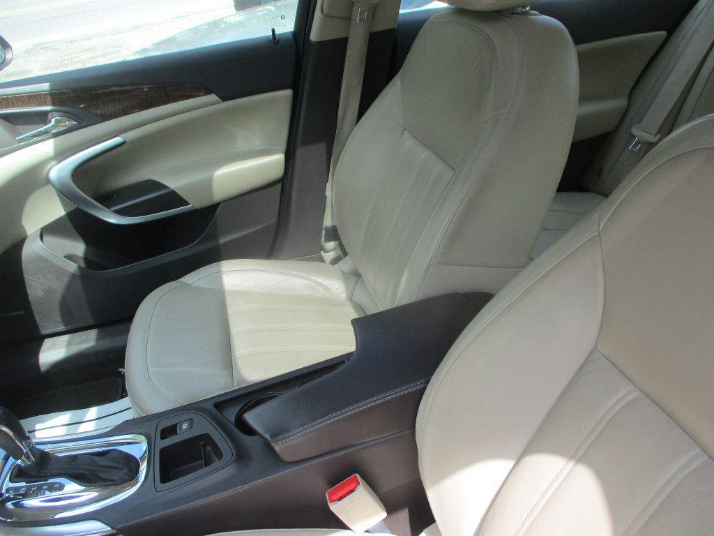 2013 Buick Regal Image 13