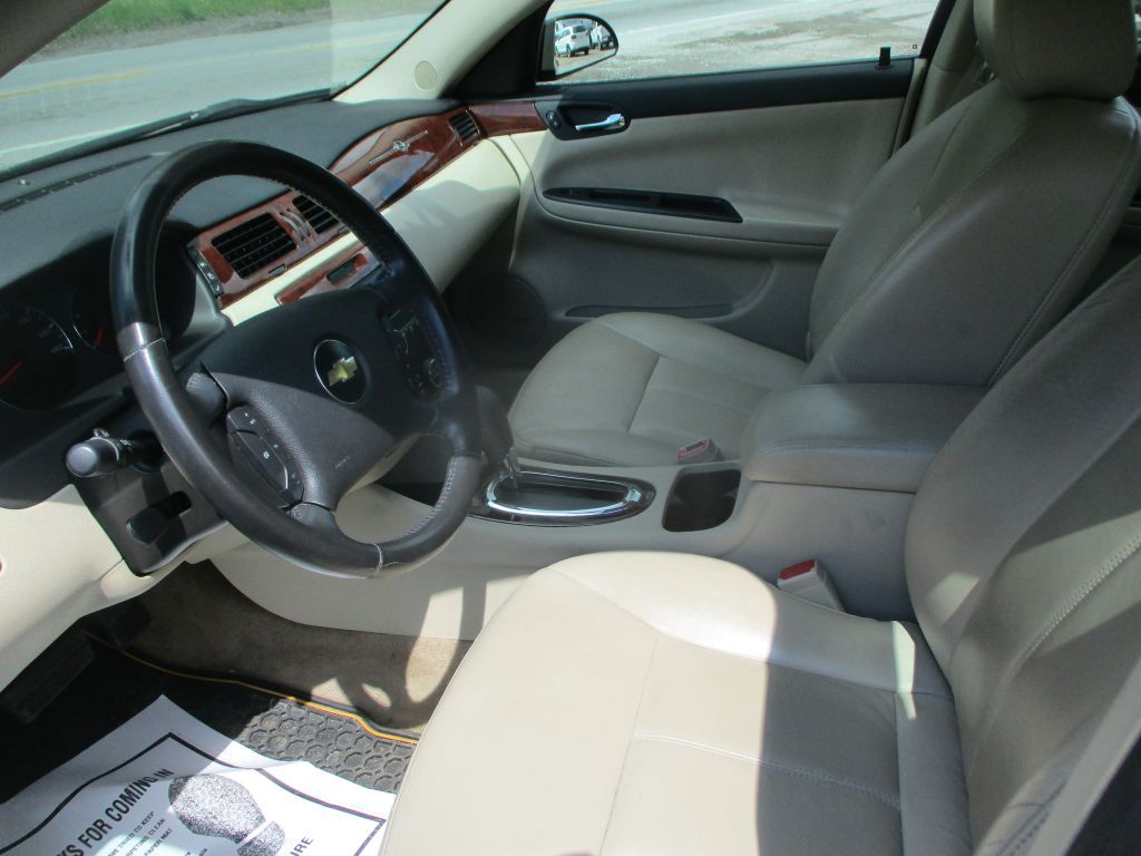 2009 Chevrolet Impala Image 12
