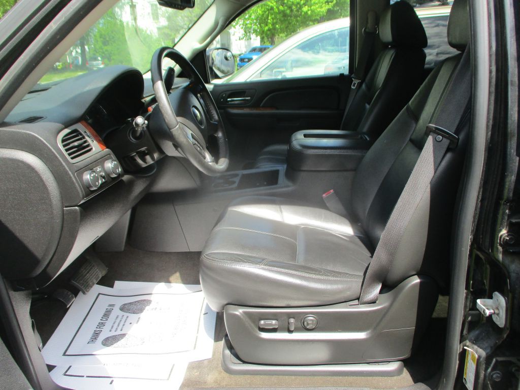 2008 Chevrolet Tahoe Image 14