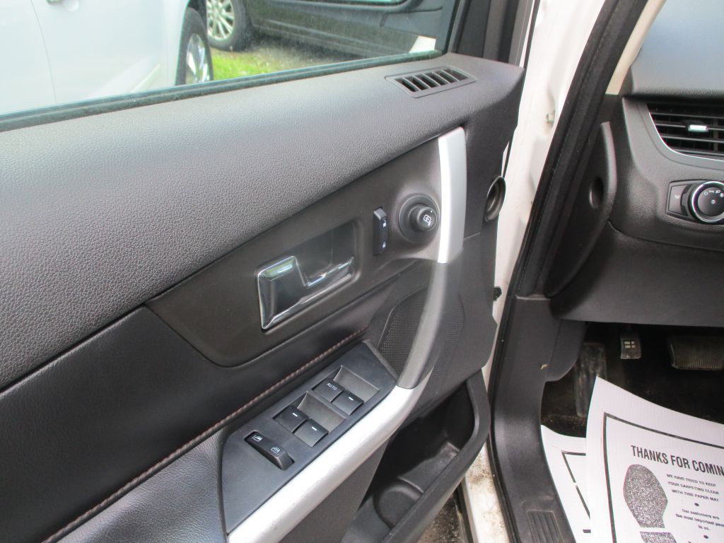 2011 Ford Edge Image 10