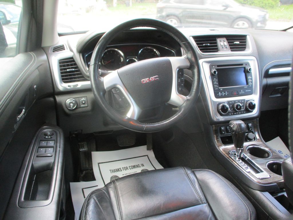 2015 GMC Acadia Image 8
