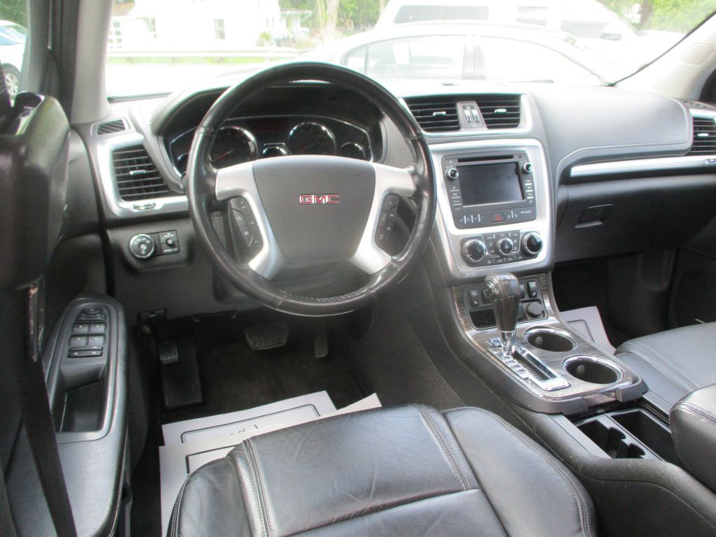 2017 GMC Acadia Image 11
