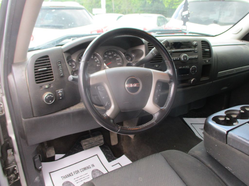 2012 GMC Sierra Image 8