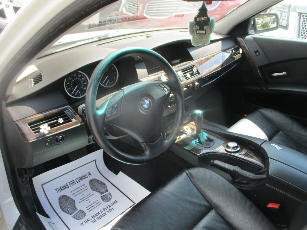 2004 BMW 5 Series Image 9