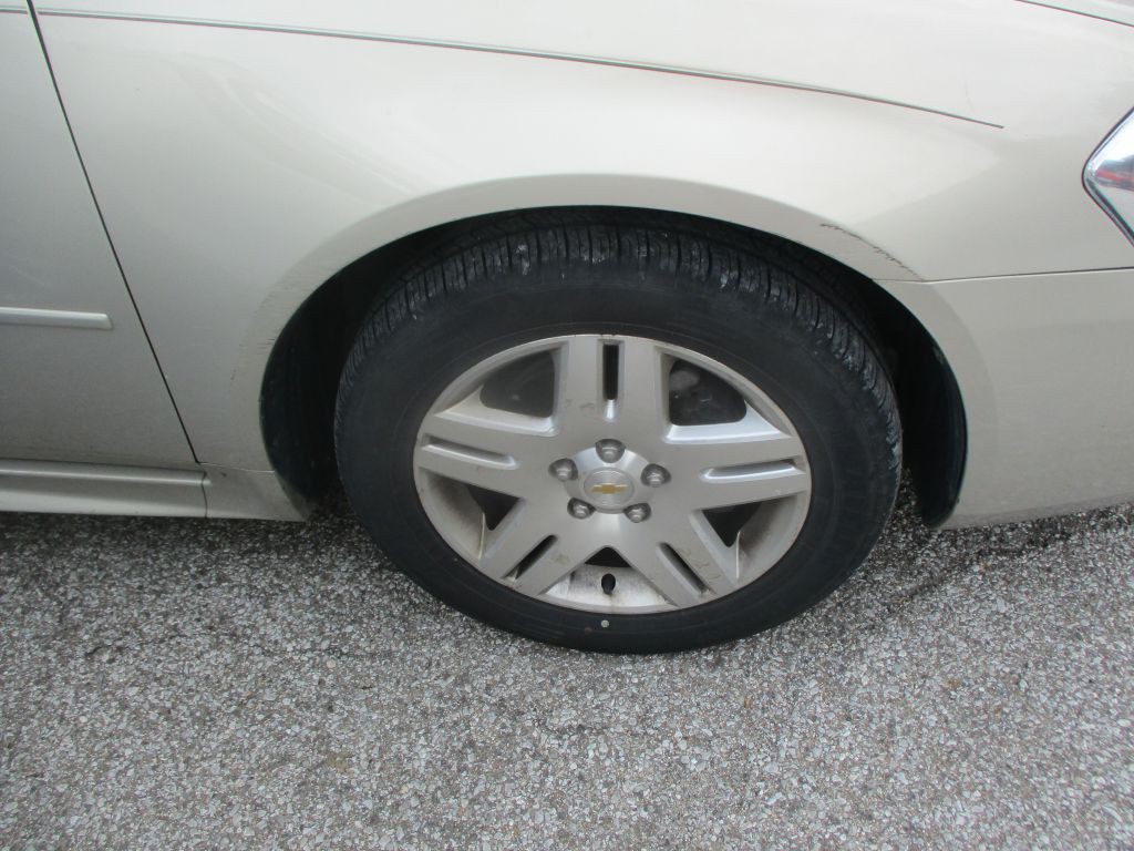 2011 Chevrolet Impala Image 4