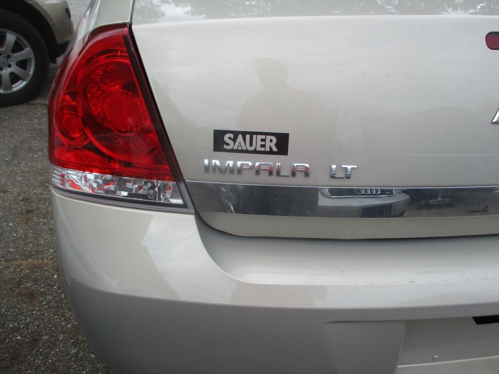 2011 Chevrolet Impala Image 7