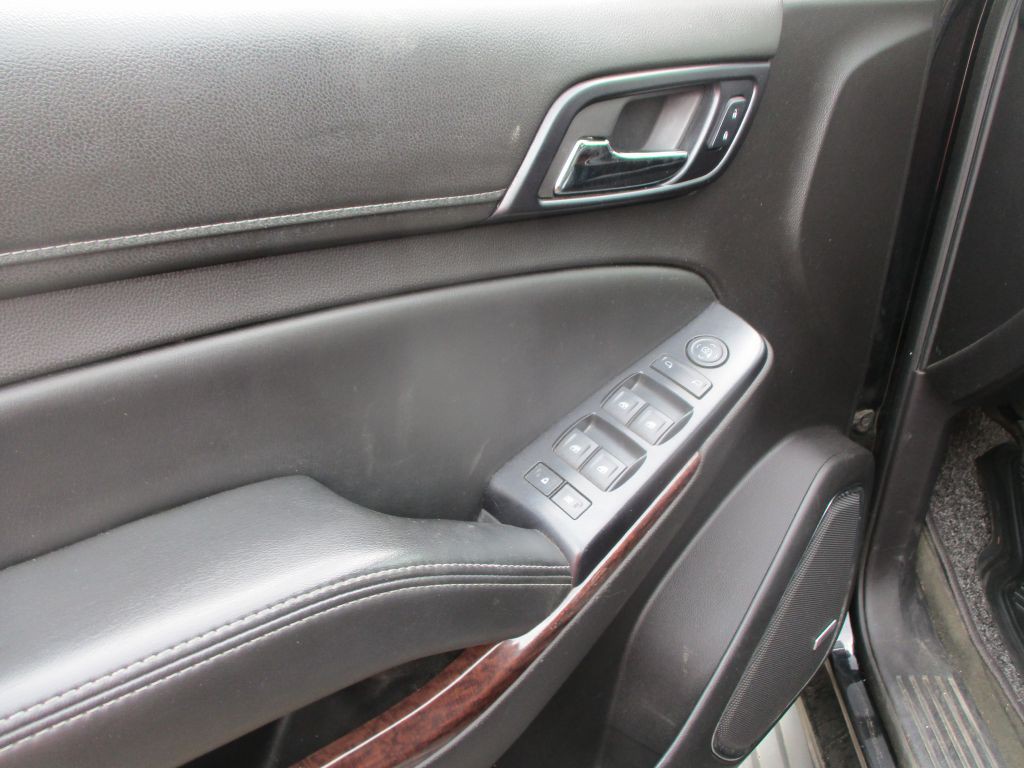 2015 GMC Yukon Image 9