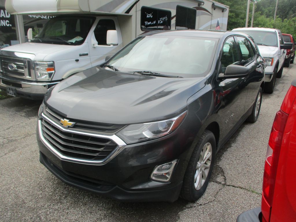 2018 Chevrolet Equinox Image 2