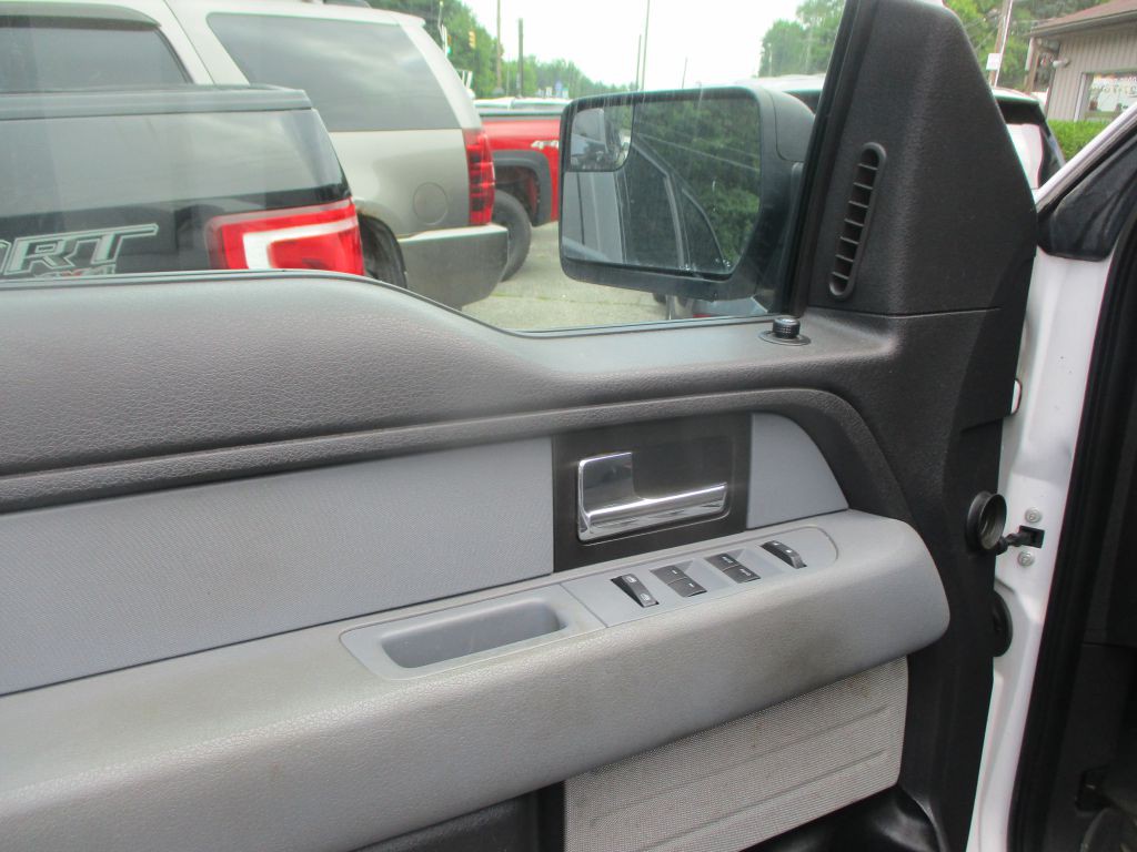 2013 Ford F-150 Image 8