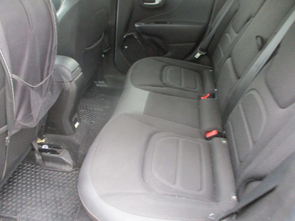 2017 Jeep Renegade Image 8