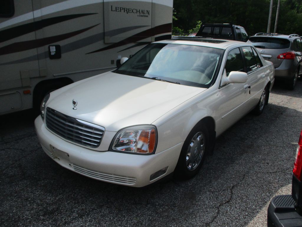 2002 Cadillac DeVille Image 2