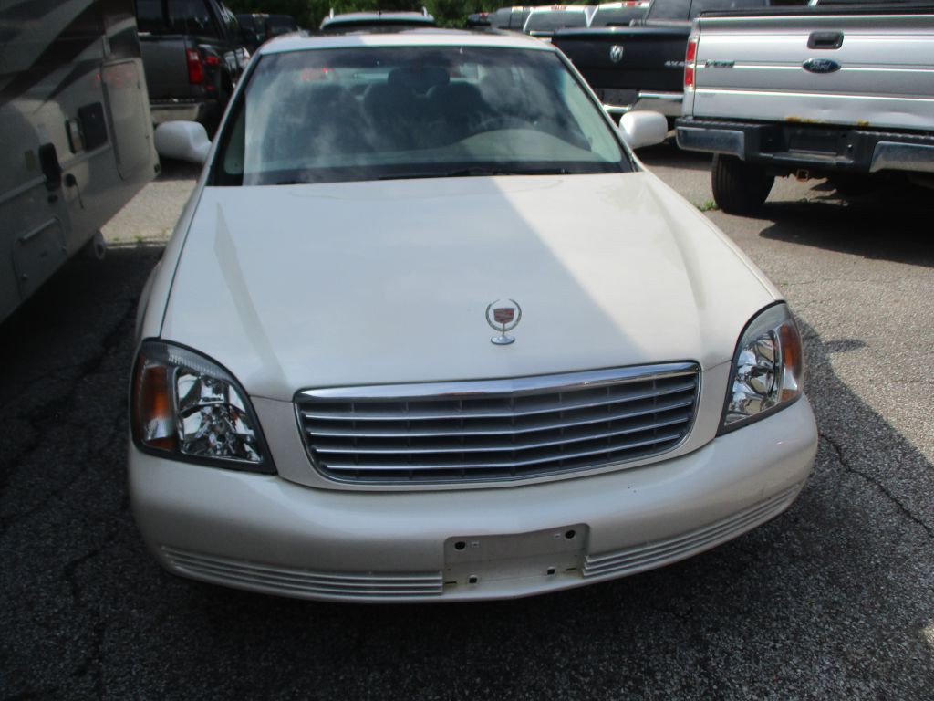2002 Cadillac DeVille Image 3
