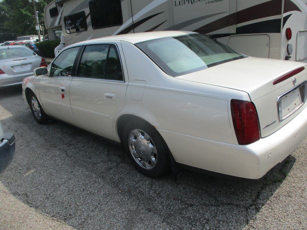 2002 Cadillac DeVille Image 7