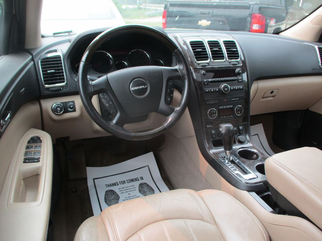 2011 GMC Acadia Image 8