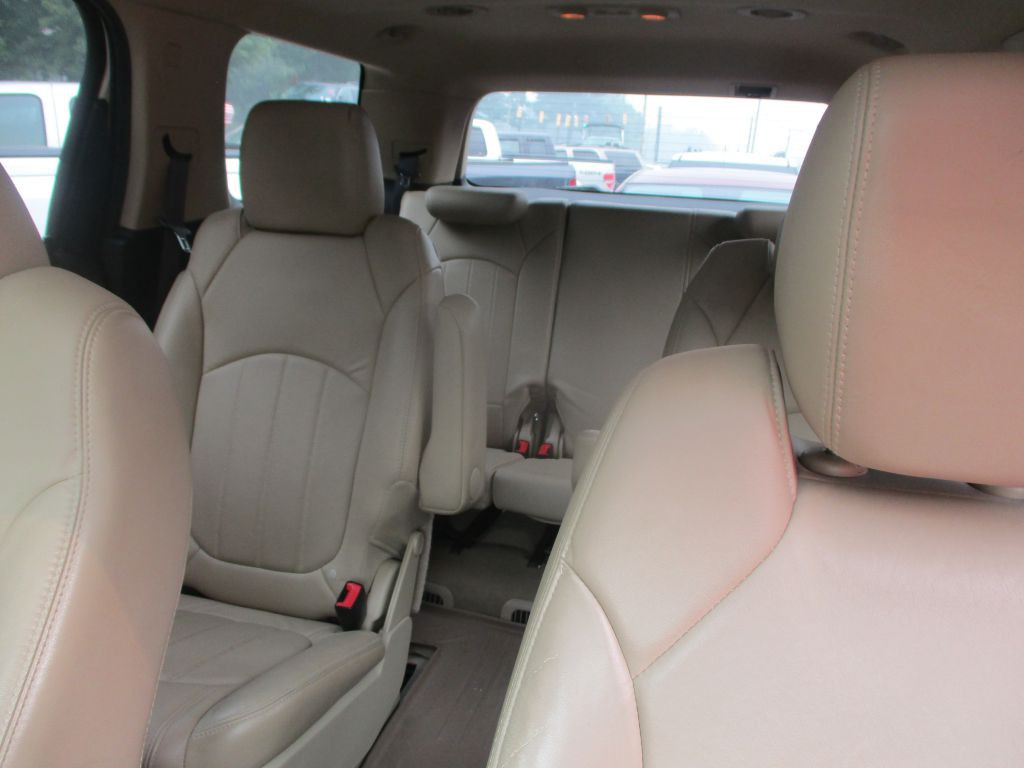 2011 GMC Acadia Image 15