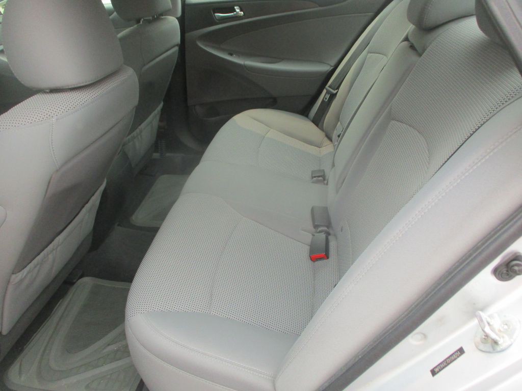 2013 Hyundai Sonata Image 9