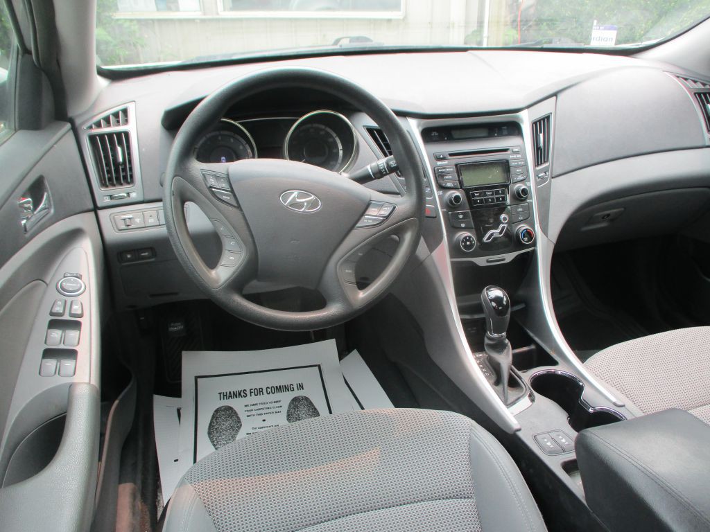 2013 Hyundai Sonata Image 10
