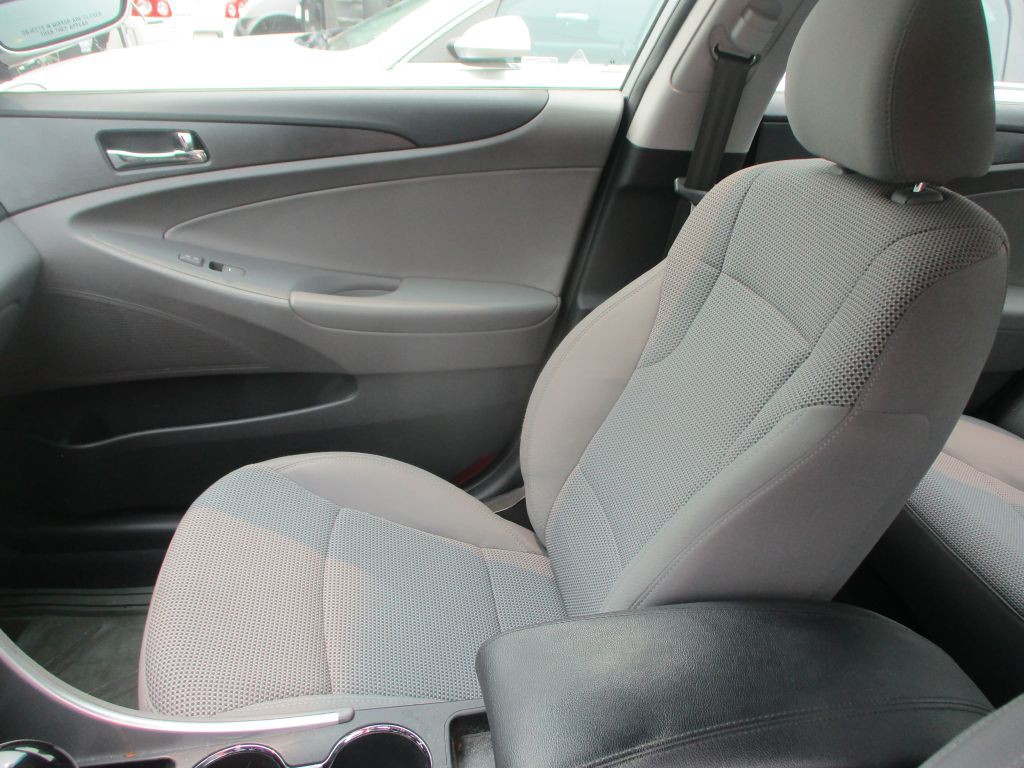 2013 Hyundai Sonata Image 14