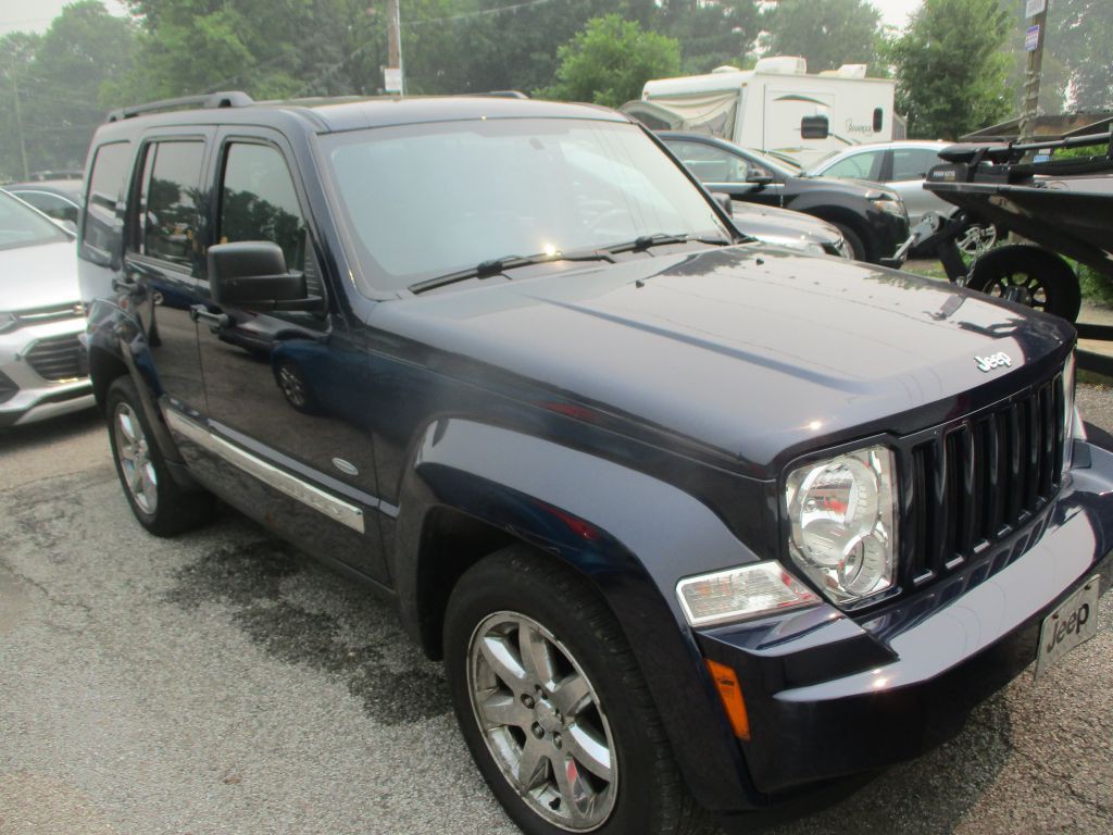 2012 Jeep Liberty Image 2