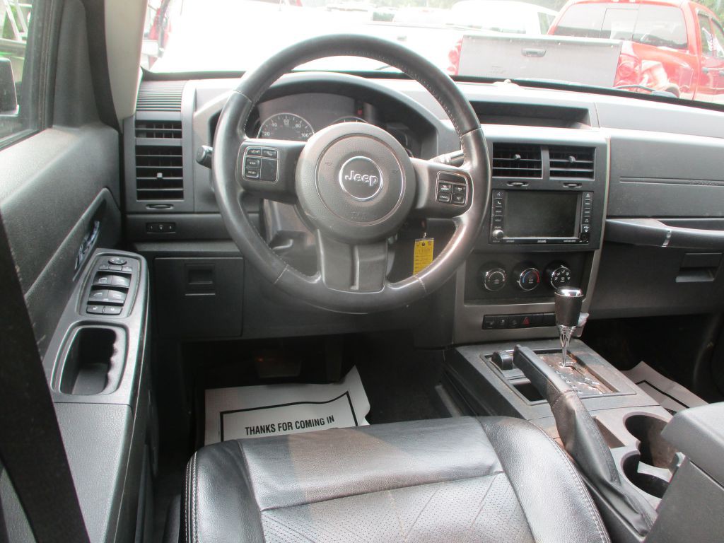 2012 Jeep Liberty Image 7