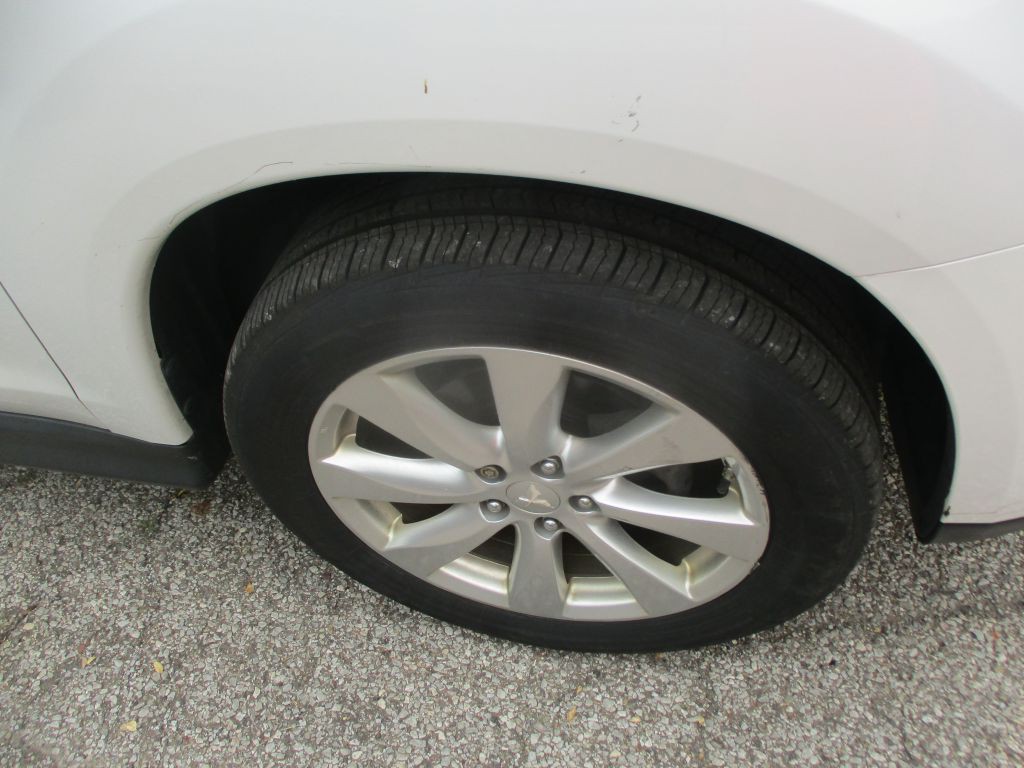 2015 Mitsubishi Outlander Image 3