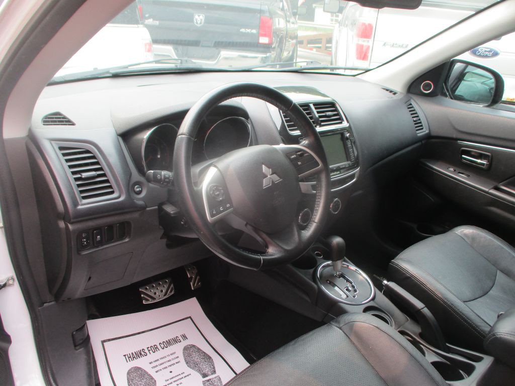 2015 Mitsubishi Outlander Image 10