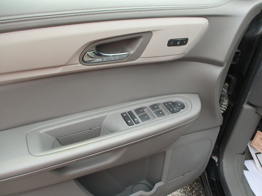 2017 Chevrolet Traverse Image 12