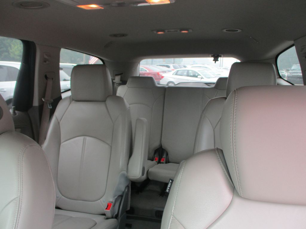 2017 Chevrolet Traverse Image 15
