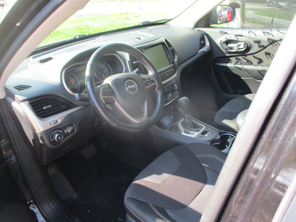 2016 Jeep Cherokee Image 12