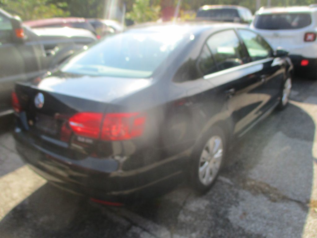 2013 Volkswagen Jetta Image 3