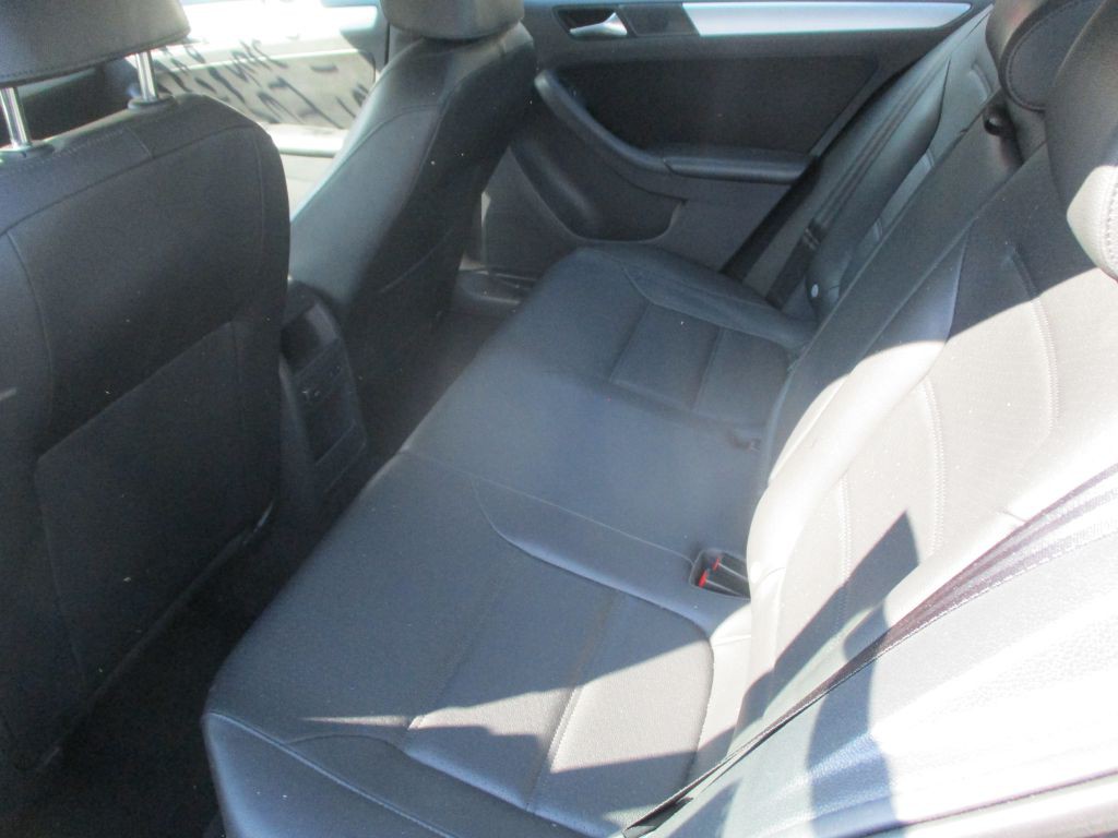 2013 Volkswagen Jetta Image 5