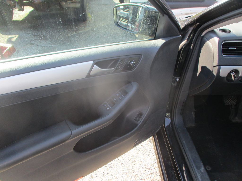 2013 Volkswagen Jetta Image 7