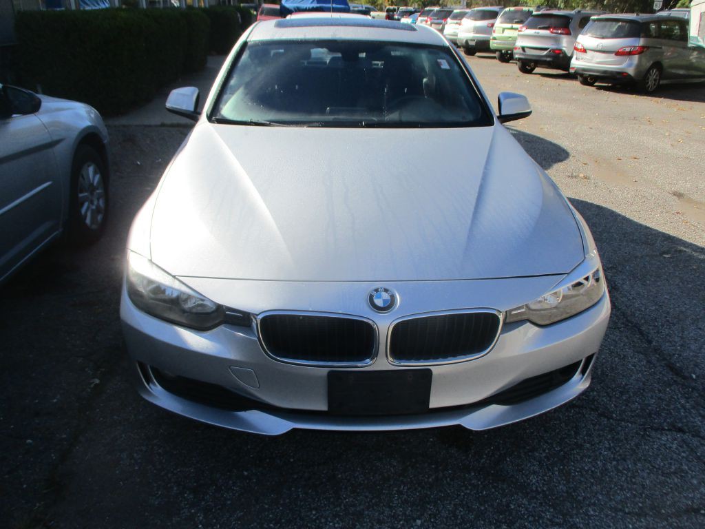 2015 BMW 3 Series Image 2