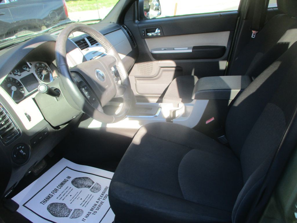 2010 Mercury Mariner Image 9