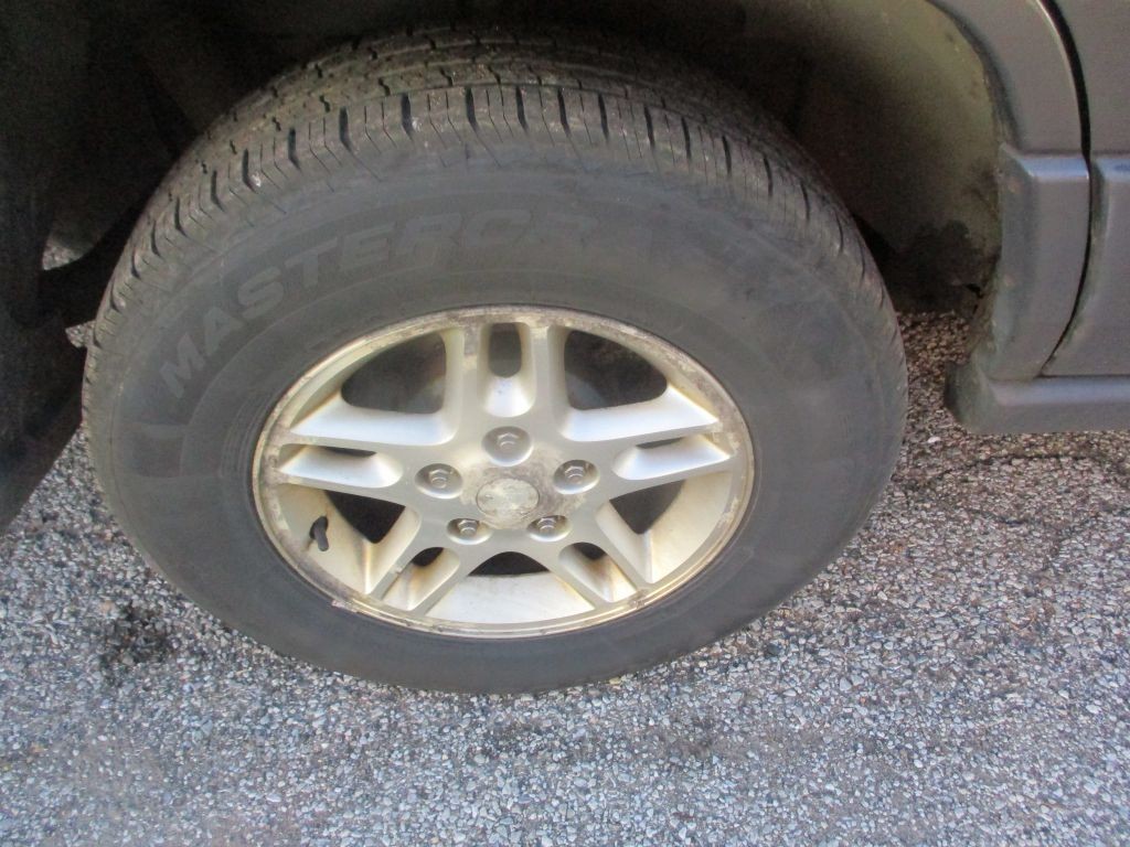 2003 Jeep Grand Cherokee Image 3