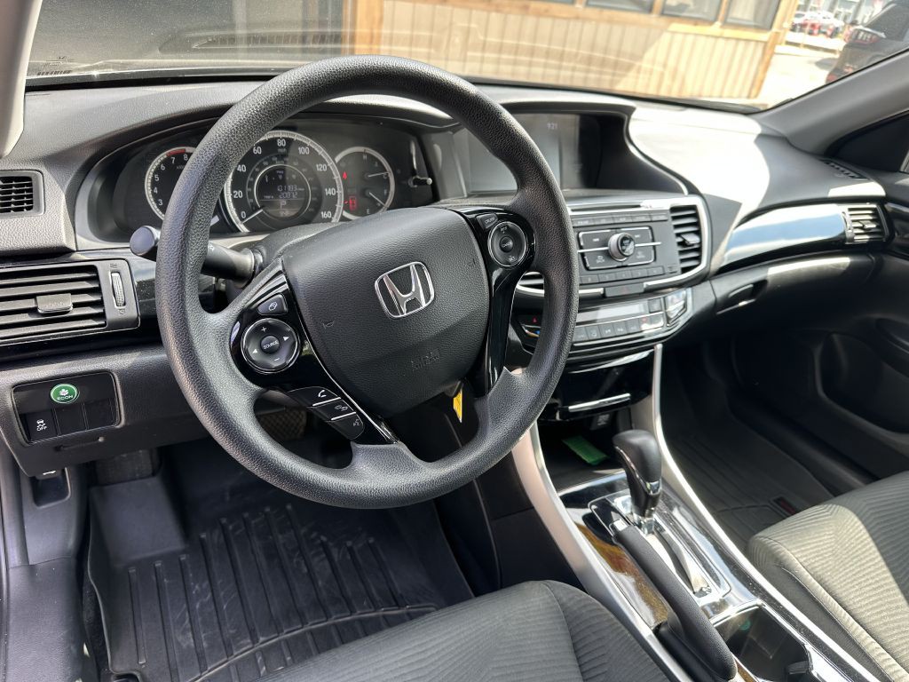 2017 Honda Accord Image 8