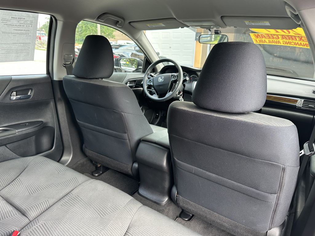 2017 Honda Accord Image 19