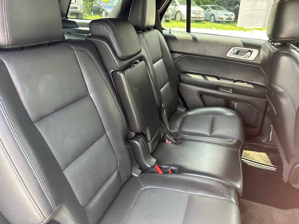 2015 Ford Explorer Image 21