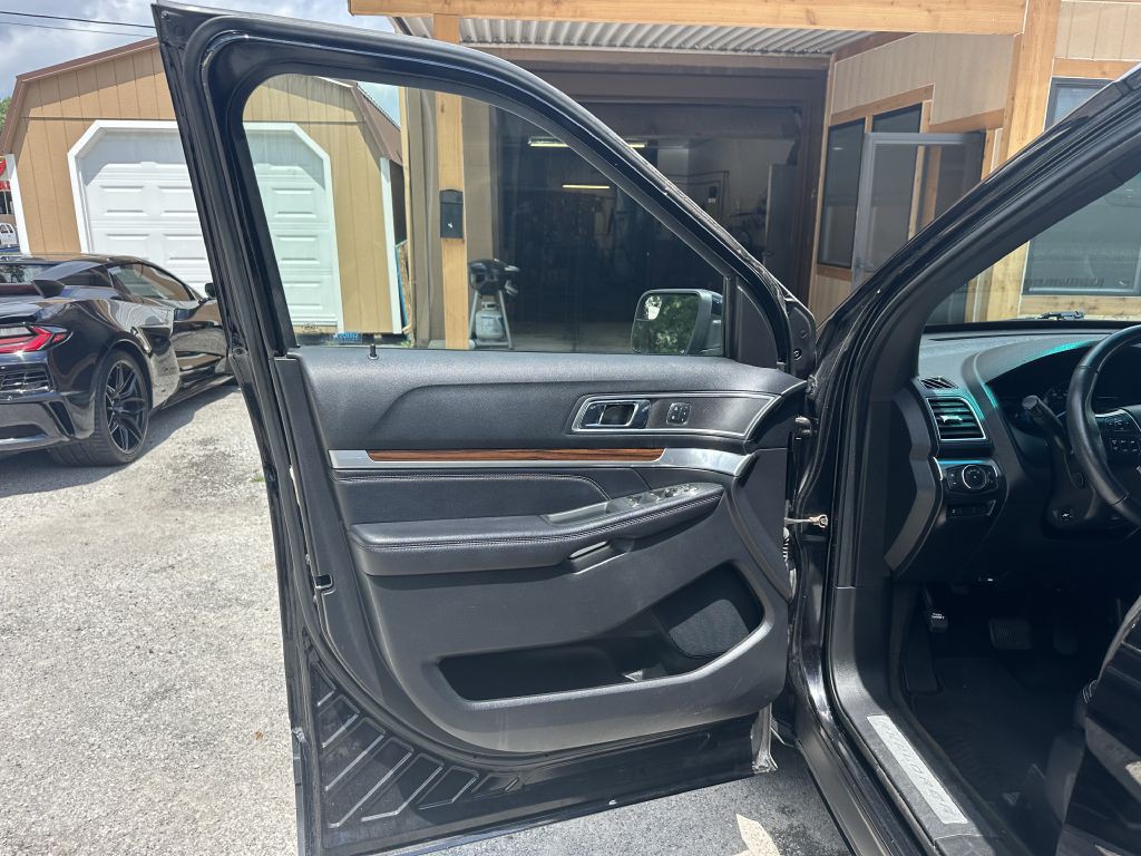 2017 Ford Explorer Image 6