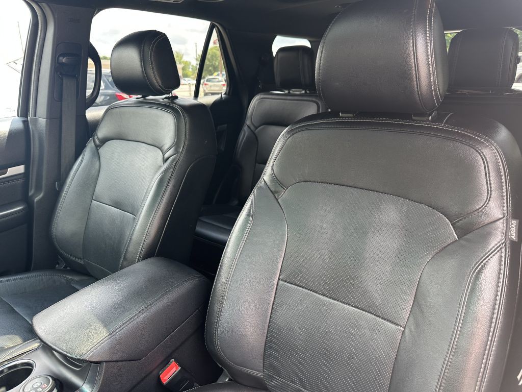 2017 Ford Explorer Image 8