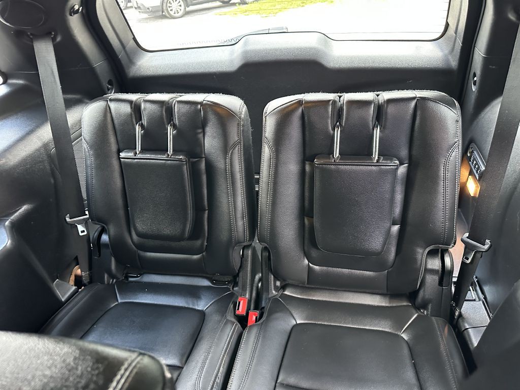 2017 Ford Explorer Image 13