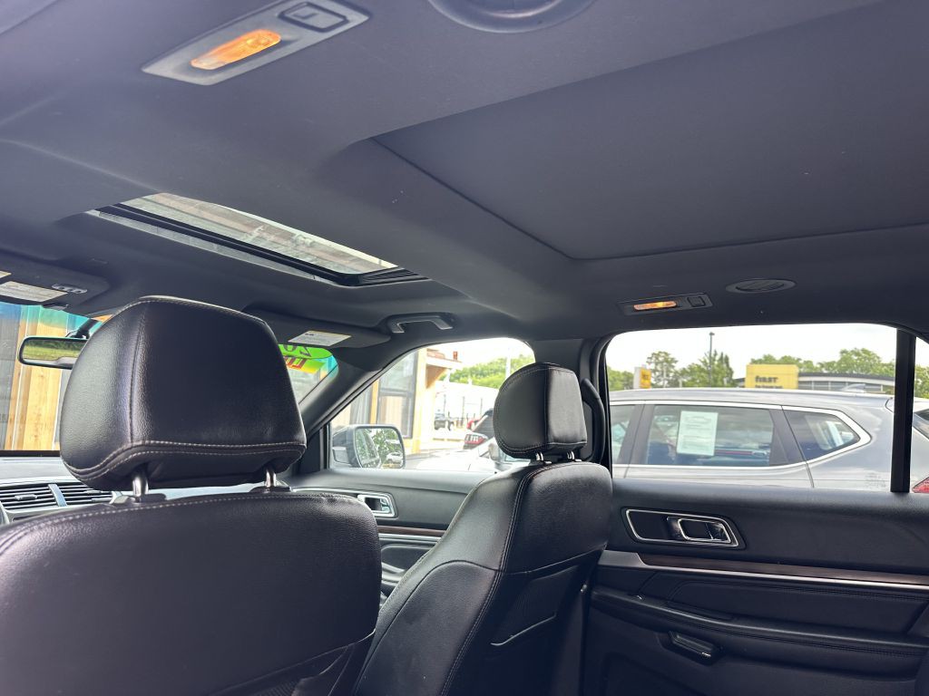 2017 Ford Explorer Image 14