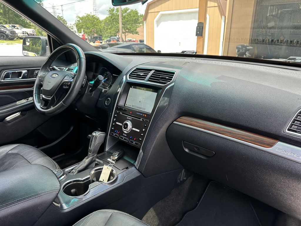 2017 Ford Explorer Image 16