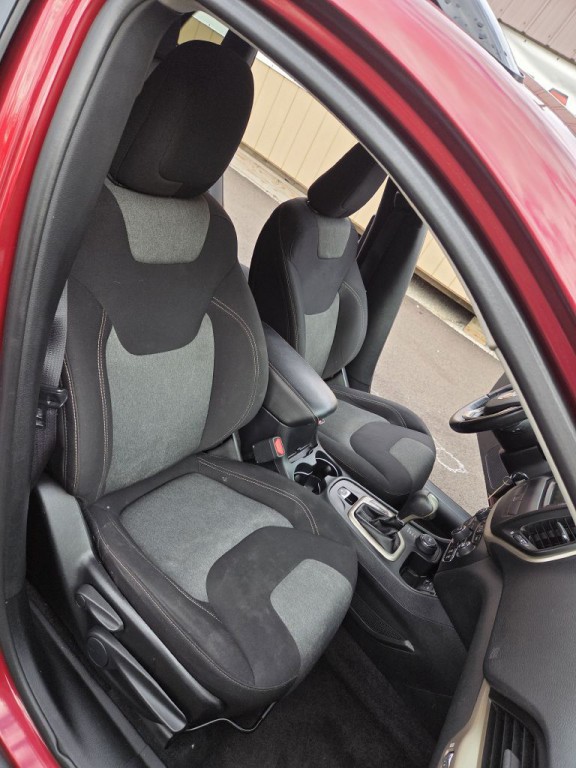 2016 Jeep Cherokee Image 13