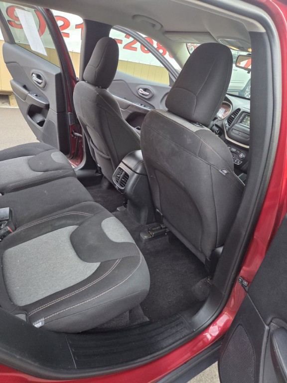 2016 Jeep Cherokee Image 14