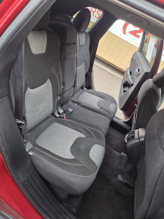 2016 Jeep Cherokee Image 15