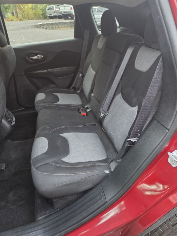 2016 Jeep Cherokee Image 17