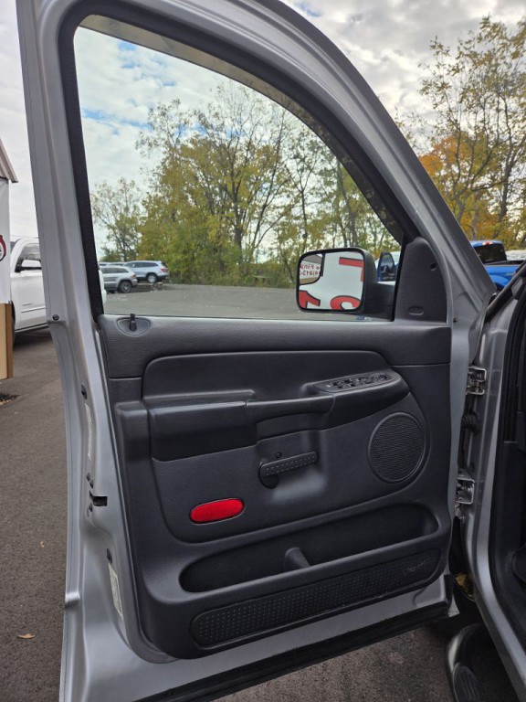 2005 Dodge Ram 2500 Image 9