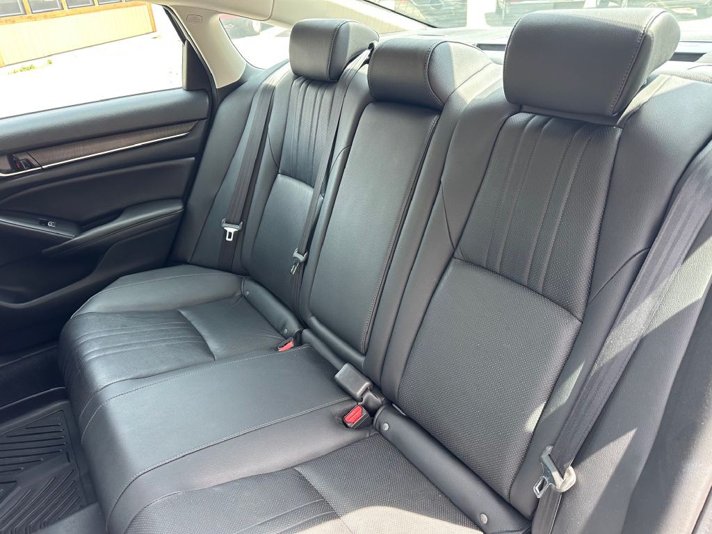 2019 Honda Accord Image 12