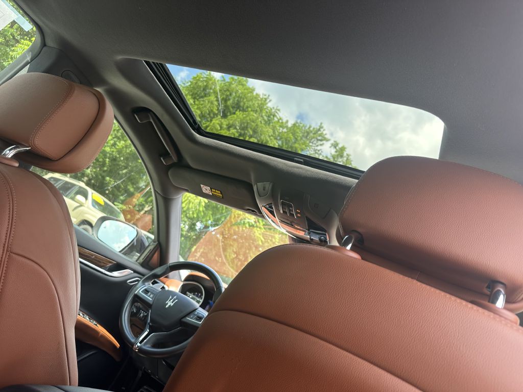 2017 Maserati Ghibli Image 19